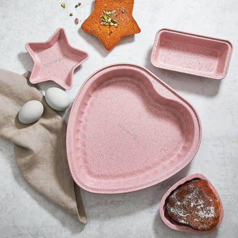 Korkmaz Torta Non-Stick Love Shape Cake Mold